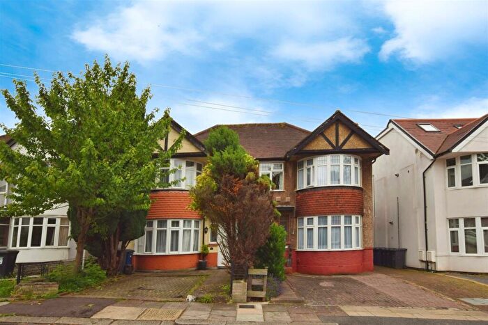 3 Bedroom Semi-Detached House To Rent In Barford Close, London, NW4