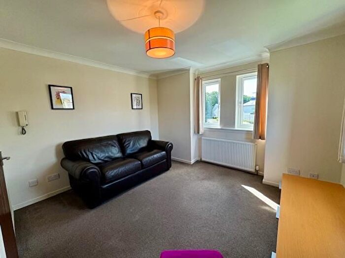 1 Bedroom Flat To Rent In / Boat Green, Edinburgh, EH3