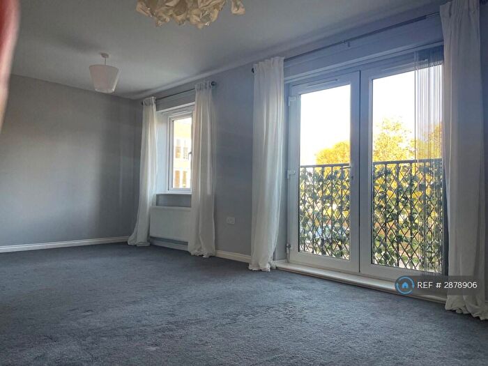 2 Bedroom Flat To Rent In Killingbeck, Leeds, LS14