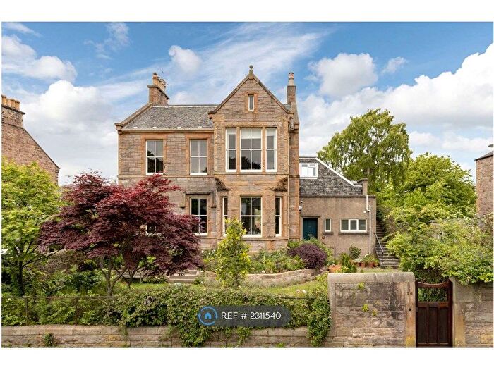 5 Bedroom Maisonette To Rent In Mansionhouse Road, Edinburgh, EH9