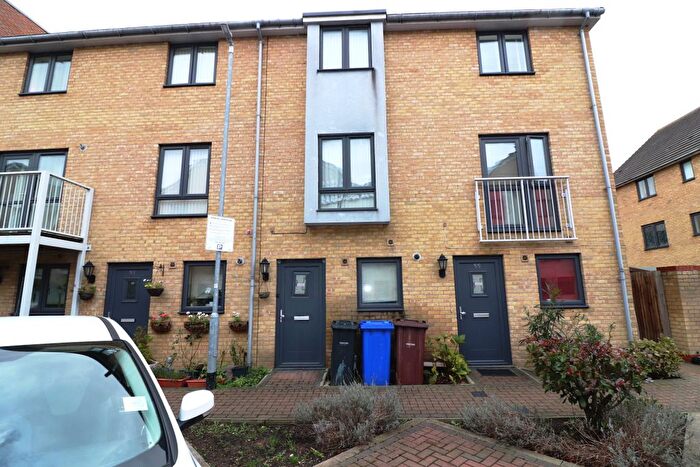4 Bedroom Property To Rent In Draper Close, Grays, RM20