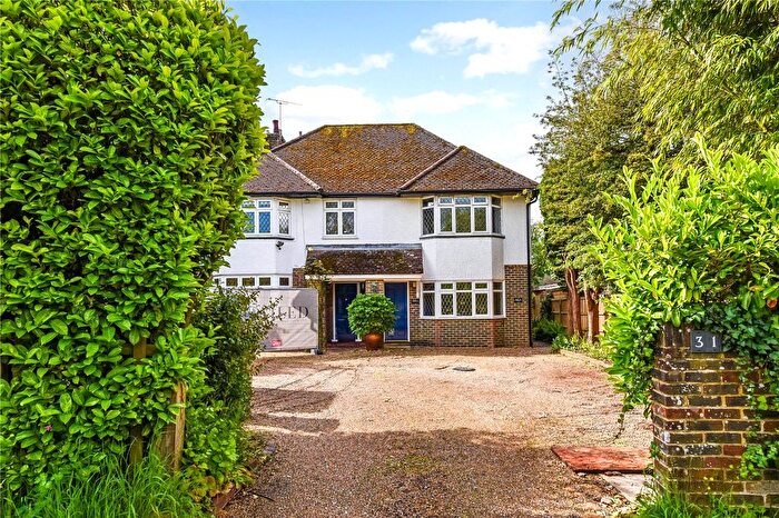 2 Bedroom Flat To Rent In Fishbourne Road East, Chichester, West Sussex, PO19