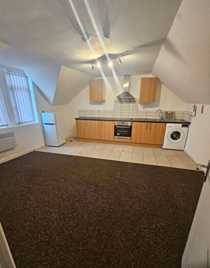 Block Of Flats To Rent In Aylestone Road, Leicester, LE2