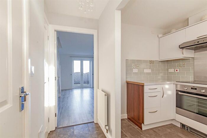 2 Bedroom Semi-Detached House For Sale In Askew Way, Chesterfield, S40