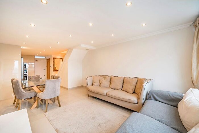 3 Bedroom Flat To Rent In Finchley Road, Finchley Road, NW3