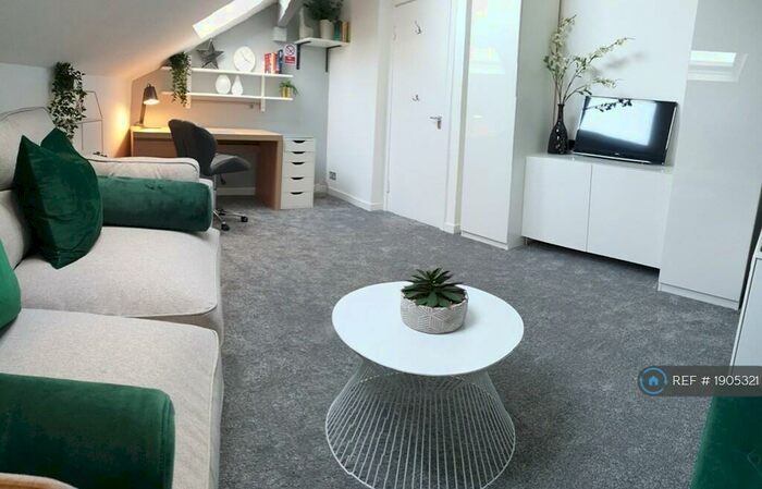 1 Bedroom Flat To Rent In Sandy Lane, Manchester, M21