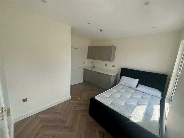 Studio To Rent In Dyers Lane, London, SW15
