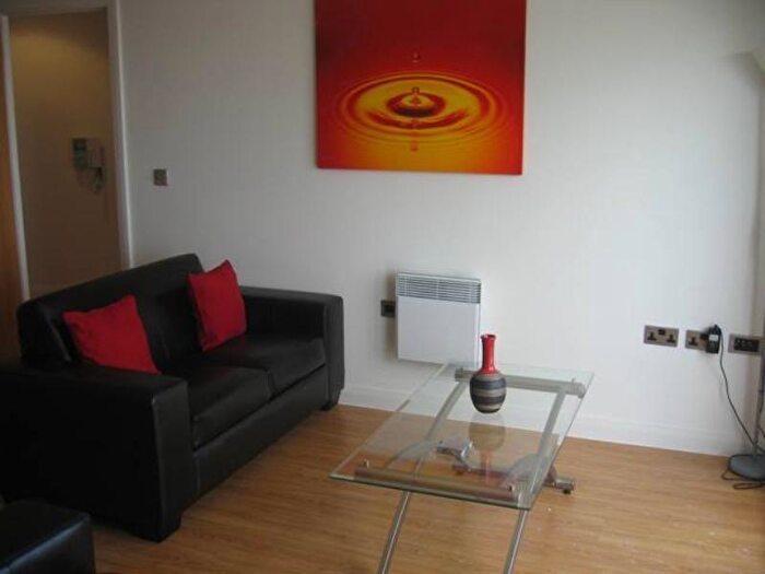2 Bedroom Apartment To Rent In , Salford Quays, M5