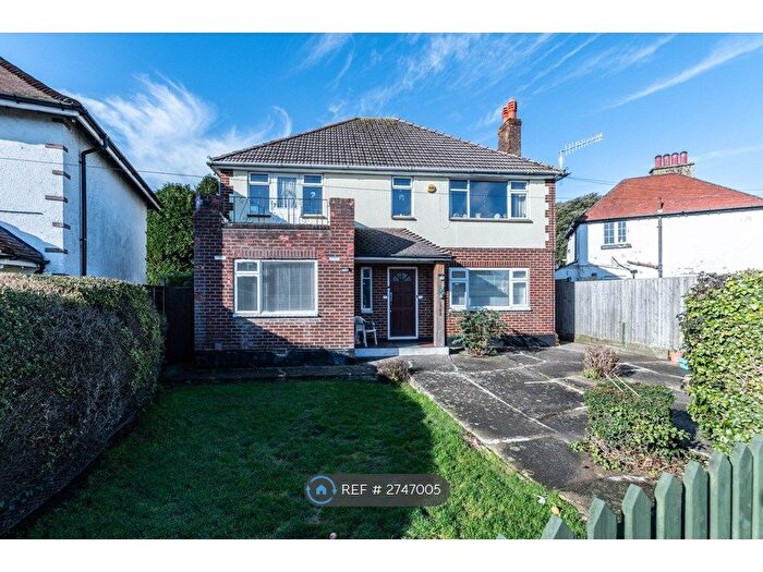 2 Bedroom Flat To Rent In Christchurch Road, Bournemouth, BH7