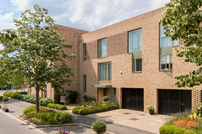 4 Bedroom Town House To Rent In Hobson Avenue, Trumpington, Cambridge, CB2