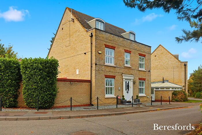 5 Bedroom Detached House For Sale In Hyde Close, Chafford Hundred, RM16