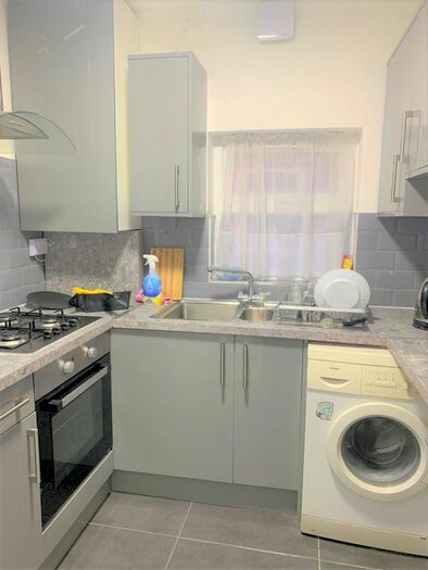 2 Bedroom Flat To Rent In Grosvenor Road, Ilford, IG1