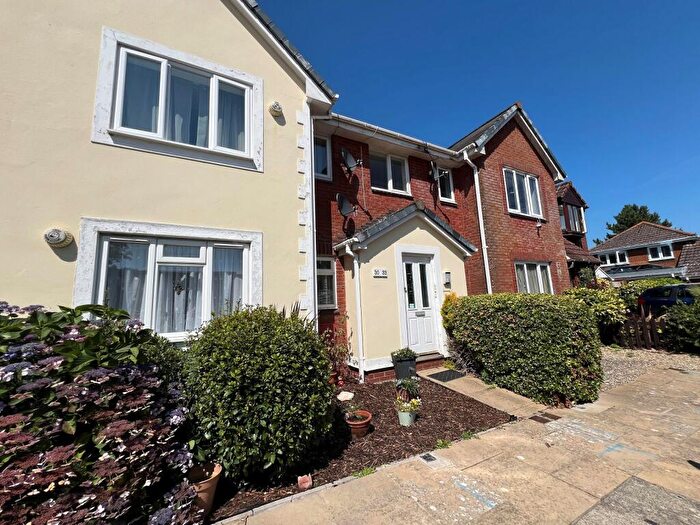 2 Bedroom Maisonette For Sale In Bramshaw Way, New Milton, Hampshire., BH25