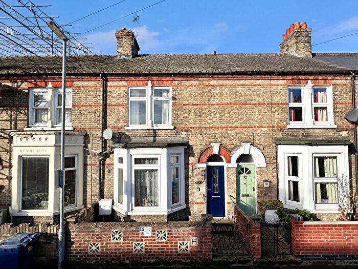 3 Bedroom Terraced House For Sale In Hemingford Road, Cambridge, CB1