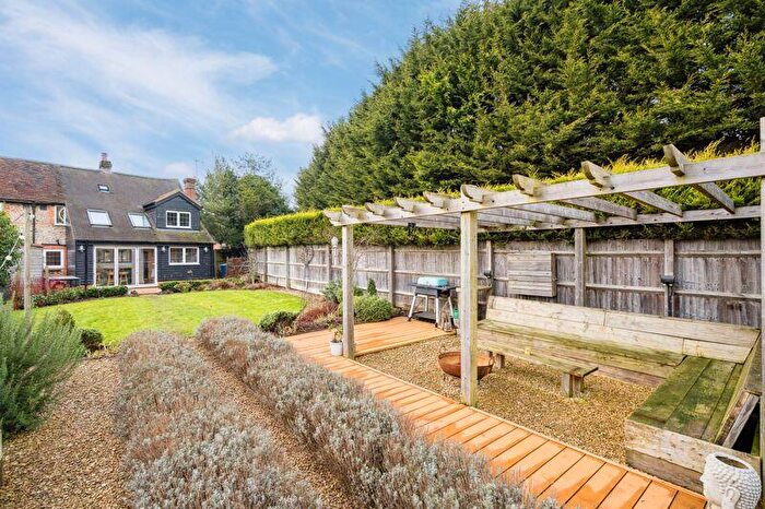 3 Bedroom End Of Terrace House For Sale In Main Road, Naphill, HP14
