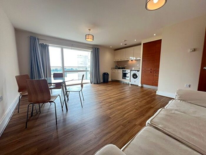 2 Bedroom Flat To Rent In Falcon Drive, Cardiff Bay, Cardiff, CF10