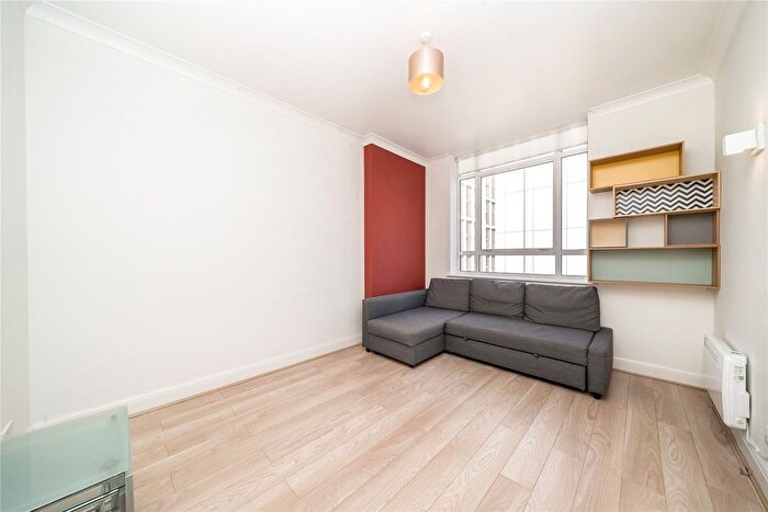 1 Bedroom Flat To Rent In North Block, Chicheley Street, London, SE1