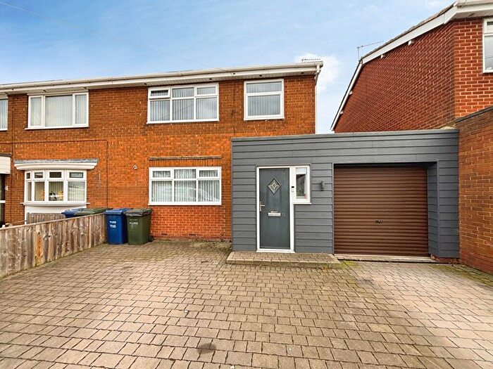 3 Bedroom Semi Detached House For Sale In Moorway Drive, Dumpling Hall, Newcastle Upon Tyne, NE15