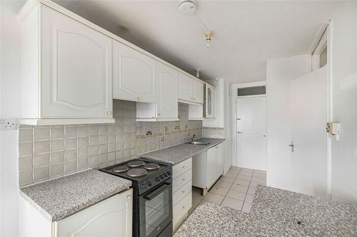 3 Bedroom Flat To Rent In De Beauvoir Road, London, N1
