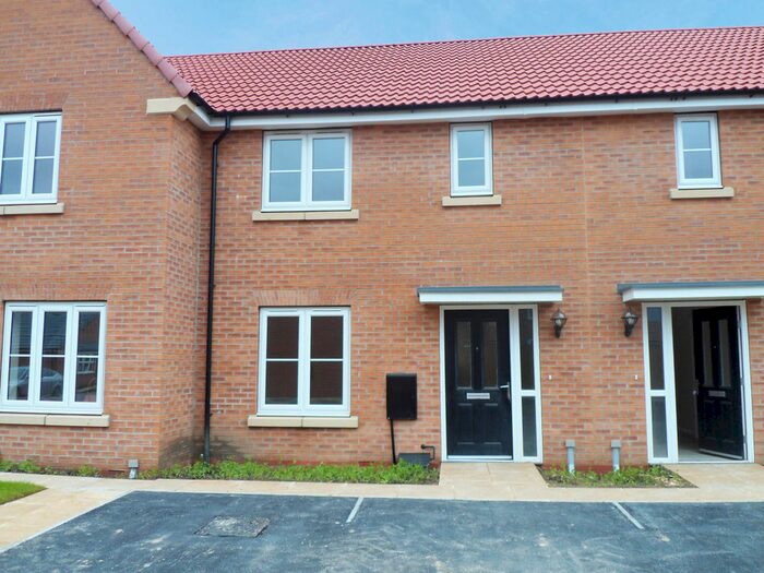 2 Bedroom Semi-Detached House To Rent In Fryston View, LS25