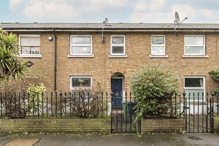 2 Bedroom Terraced House To Rent In Foxley Road, London, SW9