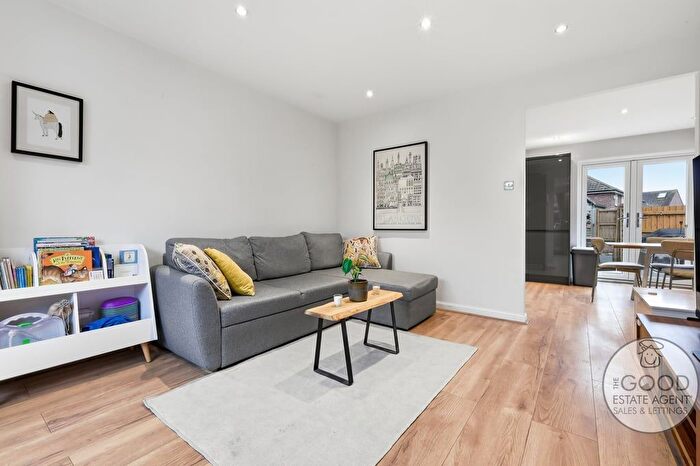 3 Bedroom Semi Detached House For Sale In Homecroft Gardens, Loughton, IG10