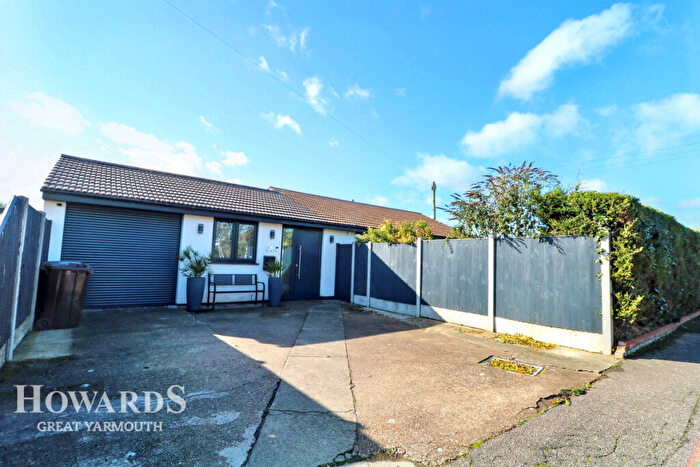 3 Bedroom Detached Bungalow For Sale In Meadow Rise, Hemsby, NR29