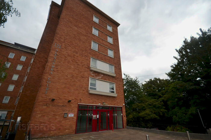 2 Bedroom Apartment To Rent In Woodborough Road, Nottingham, NG3