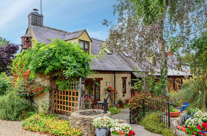 3 Bedroom House For Sale In Ampney St. Mary, Cirencester, Gloucestershire, GL7