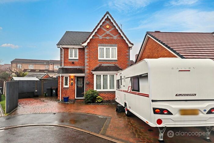 3 Bedroom Detached House For Sale In St. Matthews Close, Nuneaton, CV10