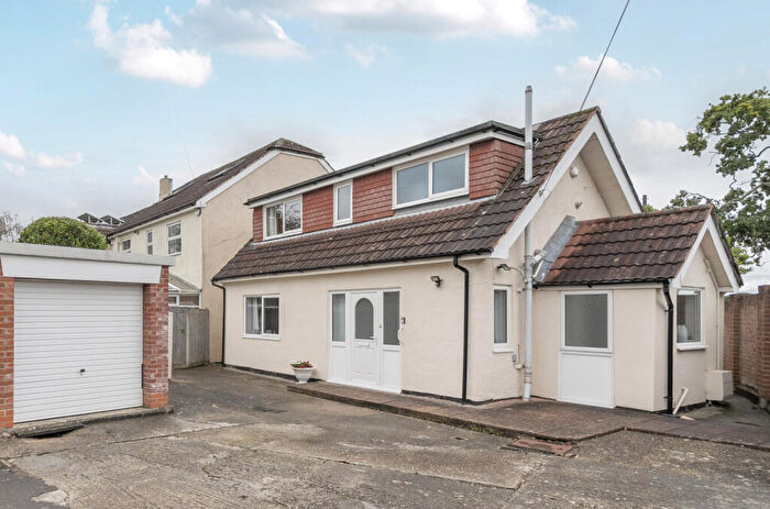 2 Bedroom Bungalow For Sale In Cyprus Road, Titchfield Common, Hampshire, PO14