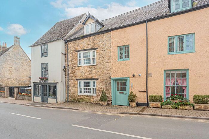 3 Bedroom Cottage For Sale In Silver Street, Tetbury, GL8