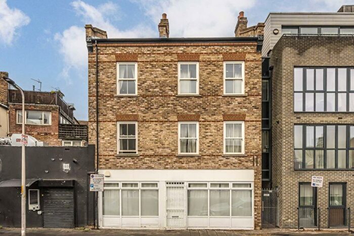 1 Bedroom Flat To Rent In Warham Street, Oval, SE5