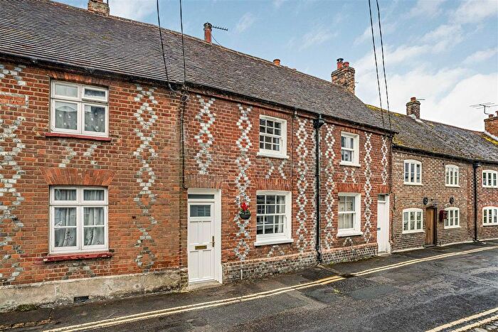 2 Bedroom Terraced House For Sale In Church Street, Watlington, OX49