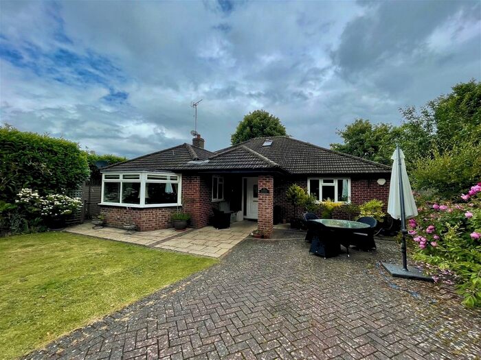 5 Bedroom Detached House To Rent In Essex Street, Newbury, RG14