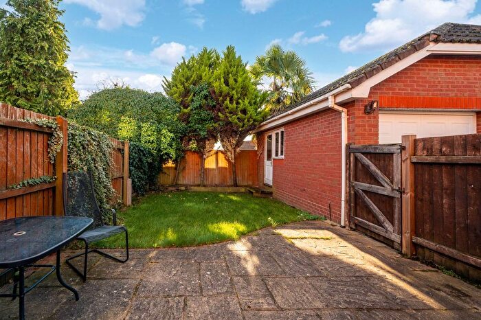 3 Bedroom Semi-Detached House To Rent In Knaphill, Woking, Knaphill, Woking, GU21