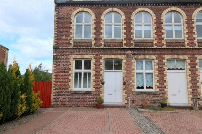 3 Bedroom End Of Terrace House To Rent In Hayford Mills, Cambusbarron, Stirling, Stirlingshire, FK7