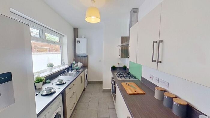 5 Bedroom House To Rent In Grimsby Terrace, Nottingham, Nottinghamshire, NG3