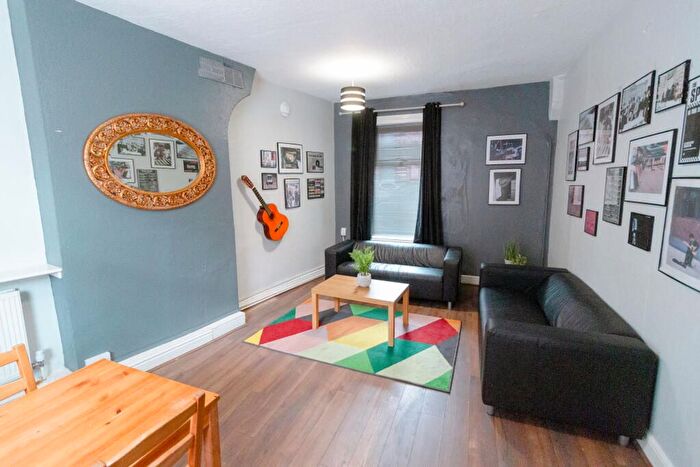 6 Bedroom Semi-Detached House To Rent In Talbot Street, Nottingham, NG1
