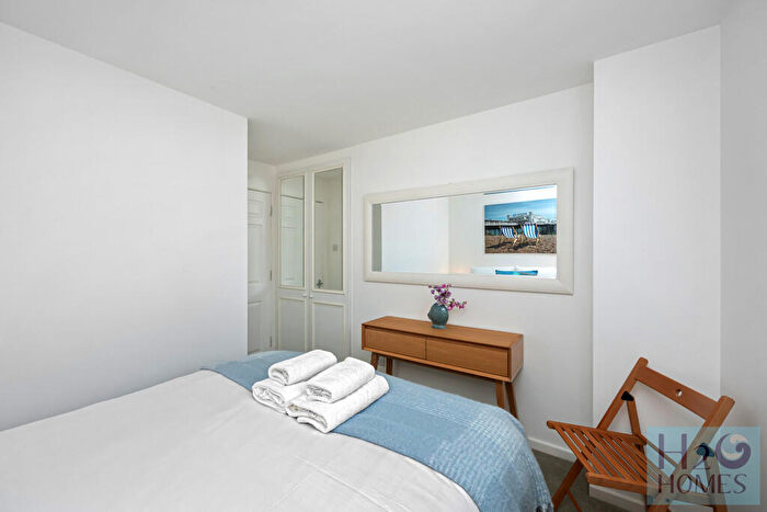 2 Bedroom Apartment To Rent In Neptune Court, BN2