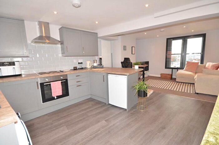 2 Bedroom Apartment To Rent In Humber Dock Street, Hull, HU1