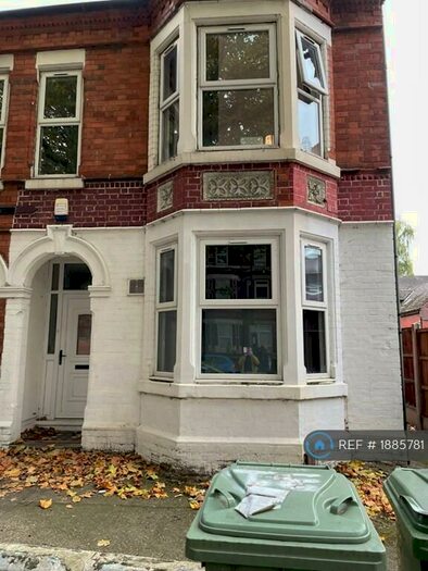 6 Bedroom Semi-Detached House To Rent In Lenton Boulevard, Nottingham, NG7