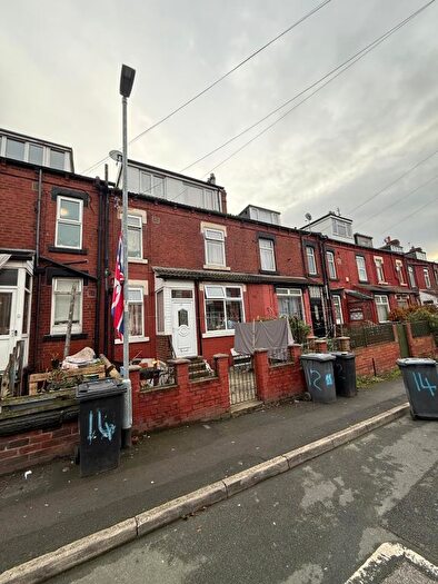 3 Bedroom Terraced House For Sale In Strathmore Street, Leeds, LS9