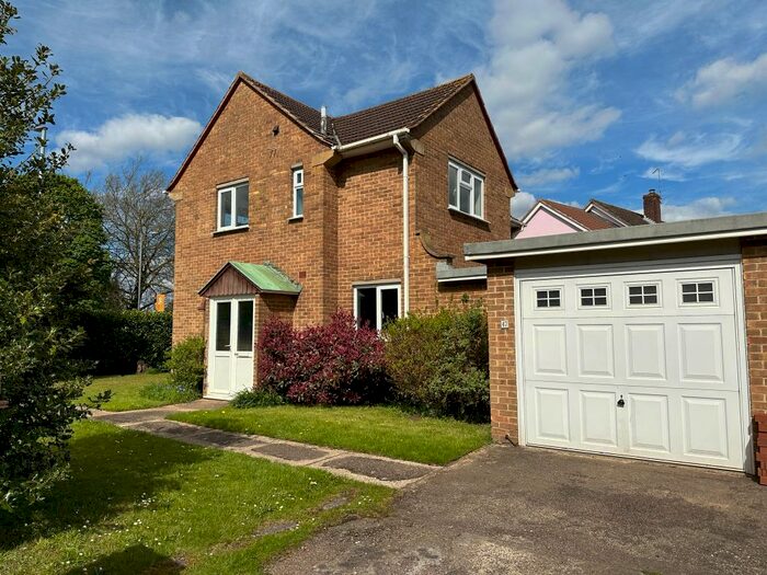 4 Bedroom Detached House To Rent In Wellington Road, Taunton, TA1