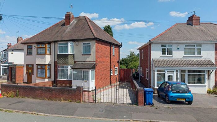 3 Bedroom Semi-Detached House For Sale In Minith Road, Wolverhampton, WV14