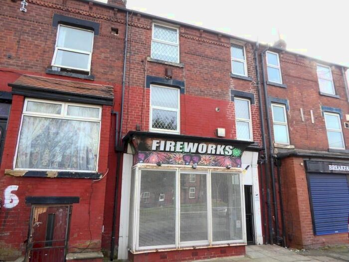 2 Bedroom Retail Property To Rent In Compton Road, Harehills, LS9