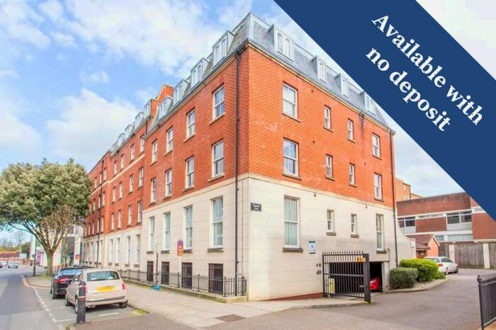 2 Bedroom Flat To Rent In Flagstaff Court, Canterbury, CT1