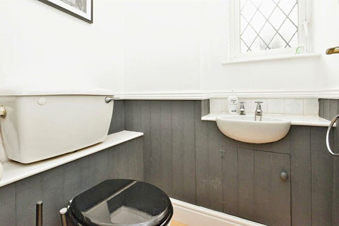 3 Bedroom End Of Terrace House For Sale In Nicholas Mead, Great Linford, Milton Keynes, MK14