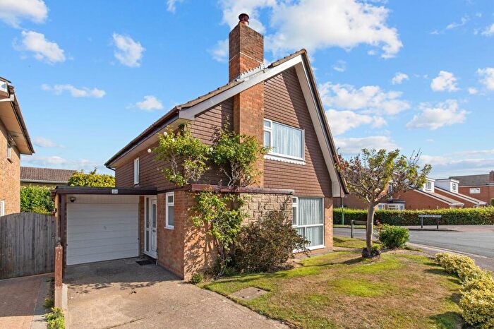 2 Bedroom Detached House For Sale In Lambs Farm Road, Horsham, RH12