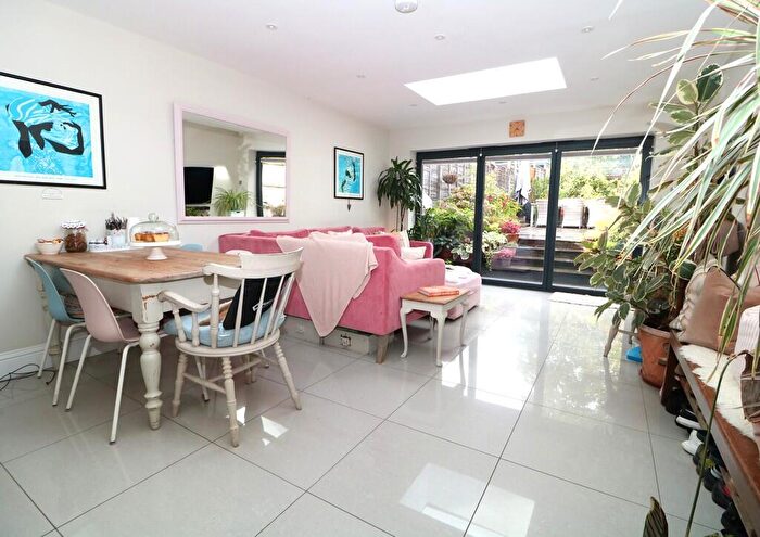 3 Bedroom Semi-Detached House To Rent In Portland Road, Dorking, RH4